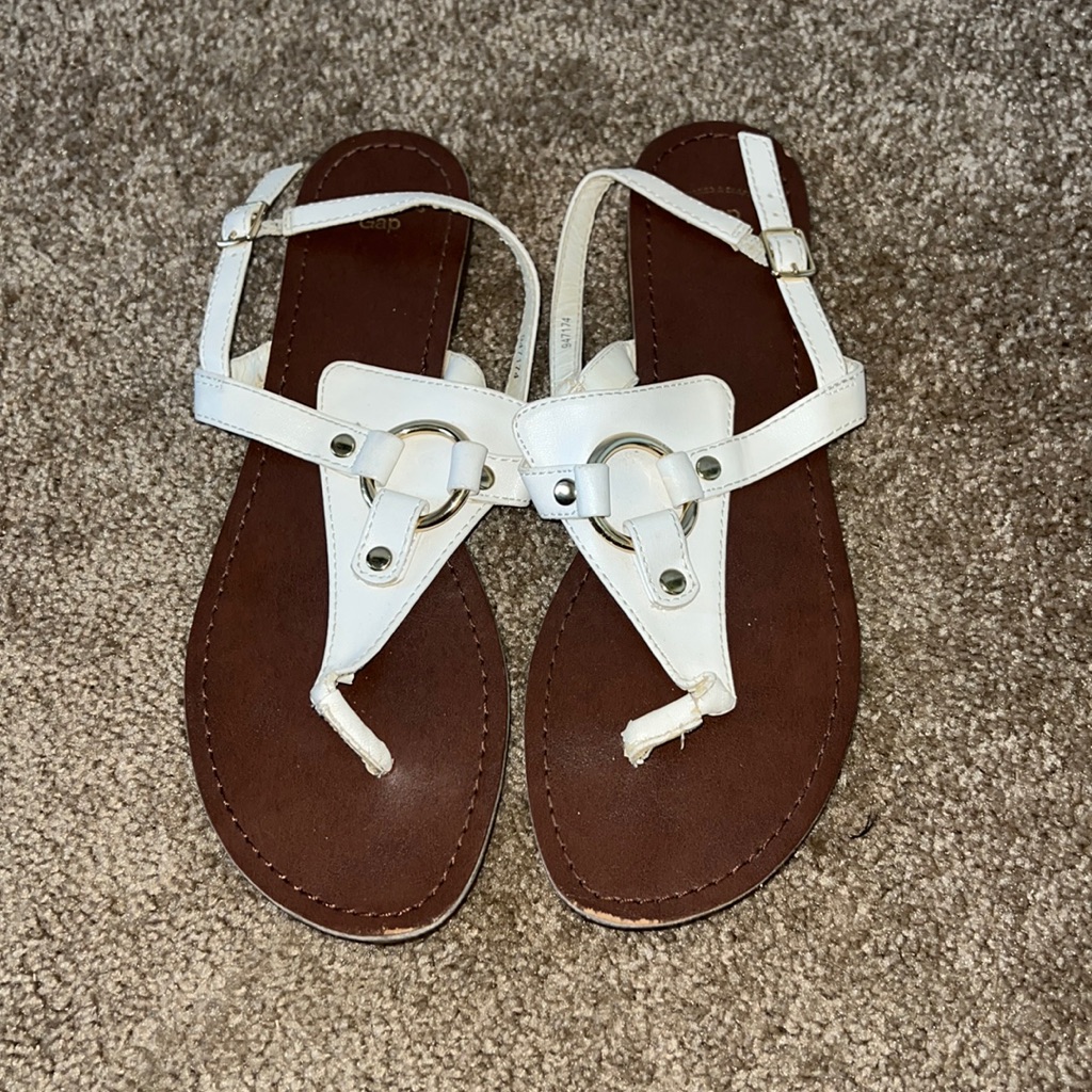 Gap Sandal